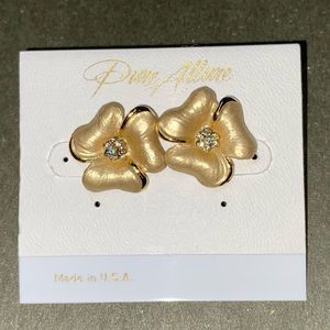 Gold Tone Floral Earrings - pierced
